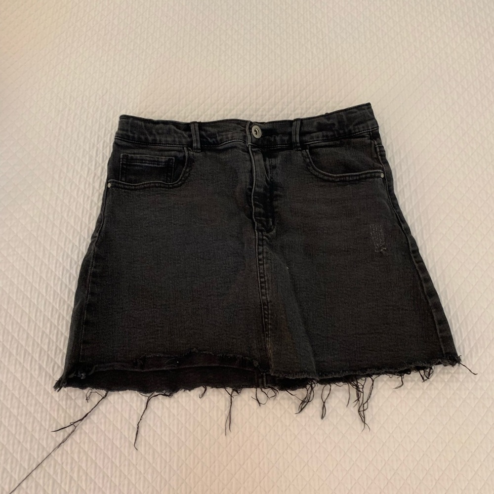 Zara black denim skirt!
